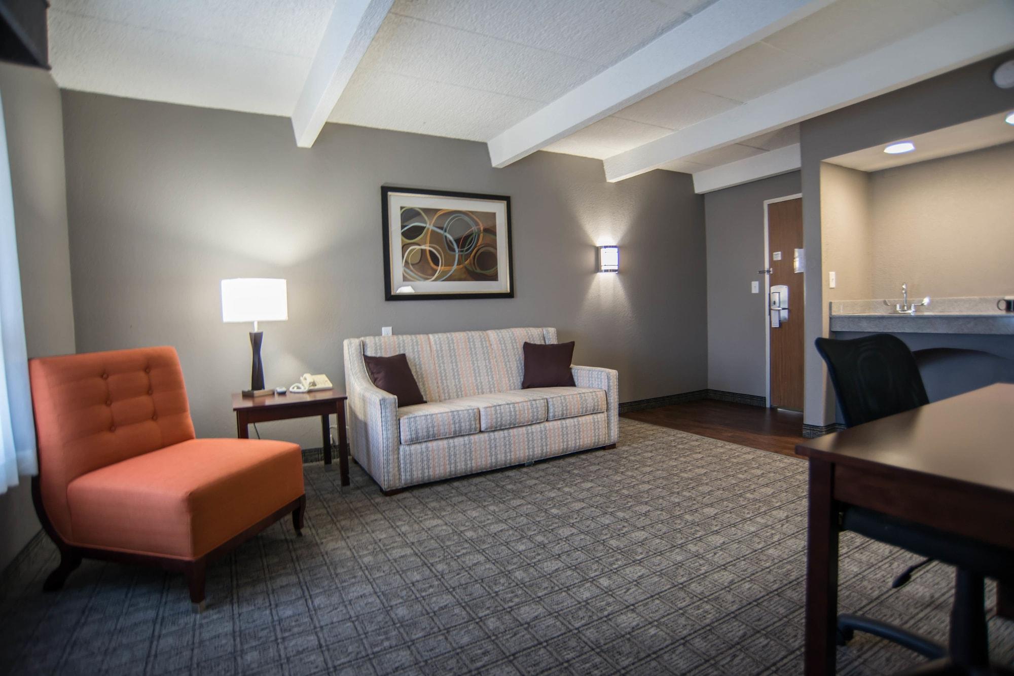 Eastland Suites Extended Stay Hotel & Conference Center Urbana シャンペーン エクステリア 写真